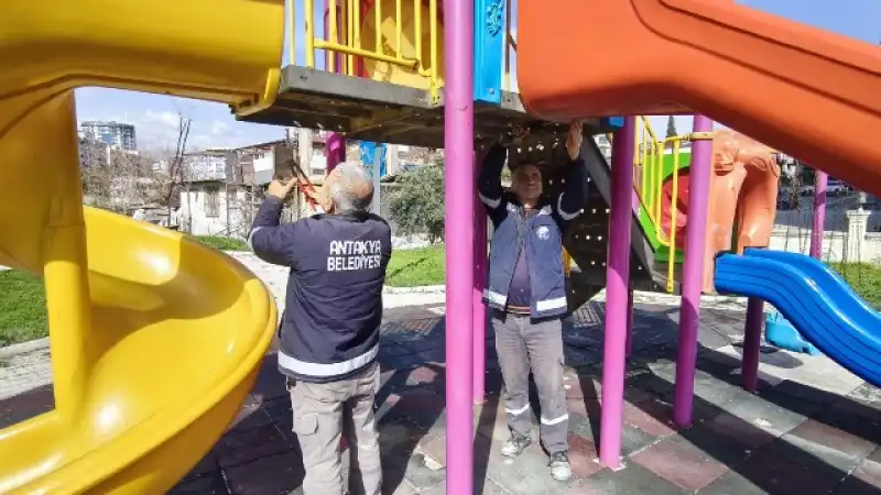 Antakya’nın Parkları Güzelleştiriliyor