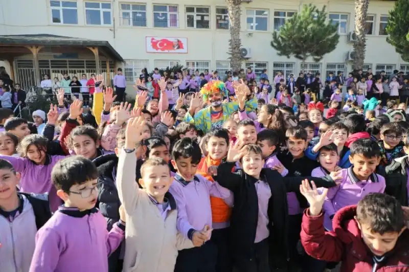 HBB ÇOCUKLARA TRAFİK BİLİNCİNİ AŞILIYOR