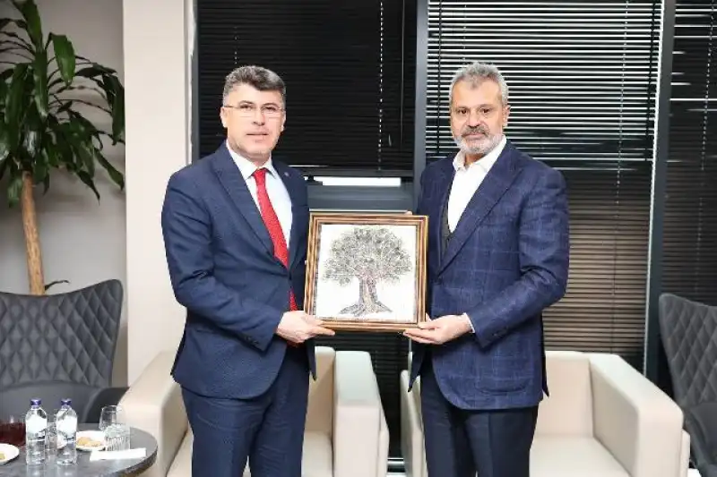 BAŞKAN ÖNTÜRK, ŞAMPİYONLARI AĞIRLADI