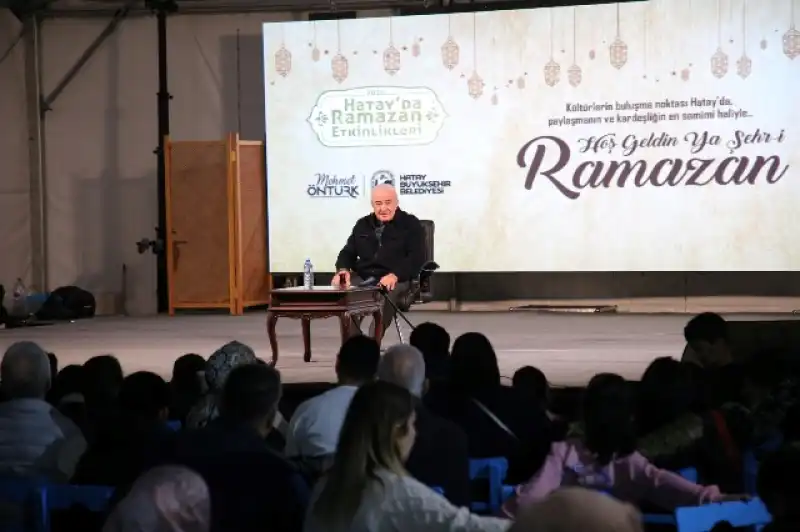 YAZAR VAKKASOĞLU, İSKENDERUNLULAR İLE BULUŞTU