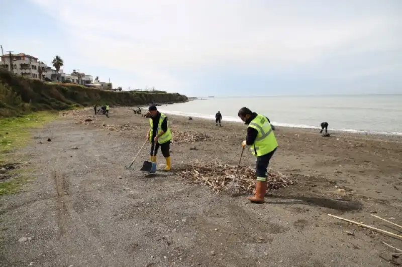 Payas Ve Arsuz Sahilinde Biriken Atıklar Temizlendi