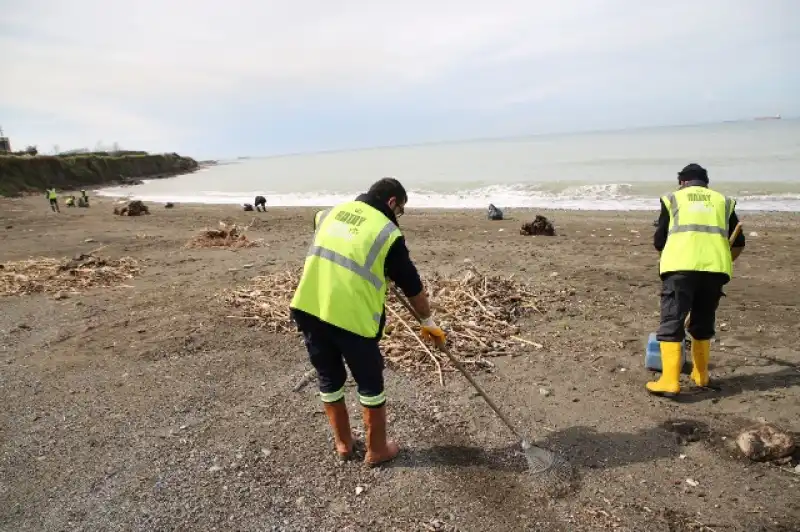 Payas Ve Arsuz Sahilinde Biriken Atıklar Temizlendi