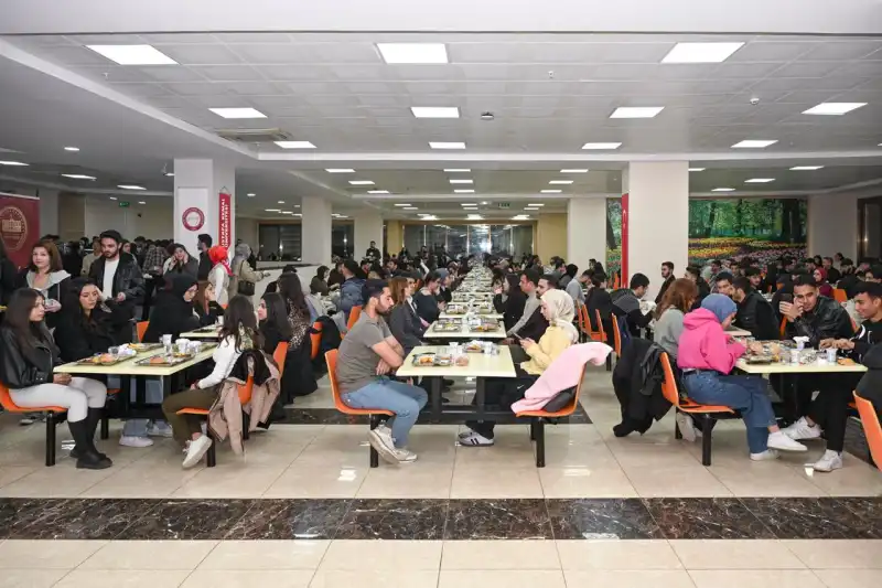 Vali Masatlı Ve HMKÜ Rektörü Eren Öğrencilerle İftar Sofrasında Buluştu