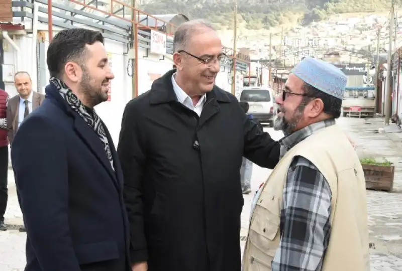 Başkan Yapar’dan 100. Yıl Çarşısı Ziyareti