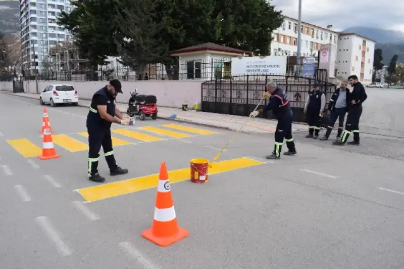  Yaya Geçitleri Ve Sinyalizasyon Sistemleri Yenileniyor