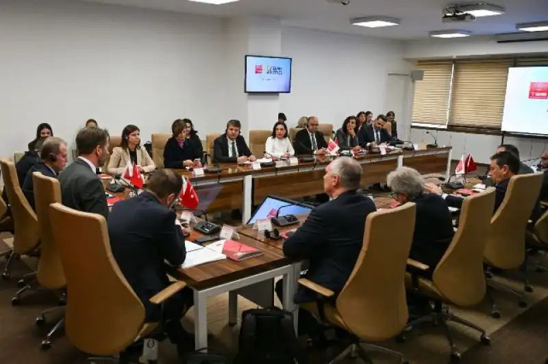 Avrupa Ve Türkiye’den Belediye Başkanları Dayanışma Ve Demokrasi Mesajı Verdi