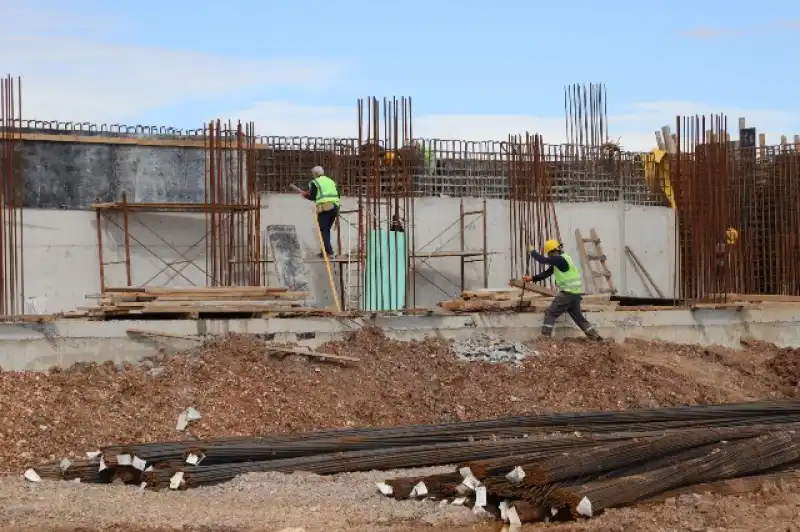 Kumlu Atıksu Arıtma Tesisi’nde çalışmalar Sürüyor 