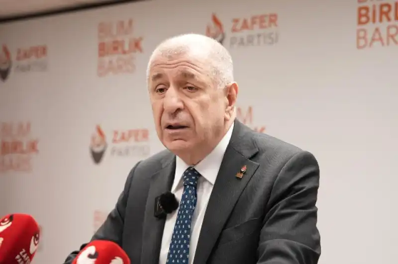 Özdağ: “Vatanseverleri Sindirmeye Yönelik Operasyonlar Sonuç Vermeyecektir”