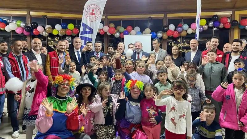 Kırıkhan’da Dünya Yetimler Gününde İftar Programı Düzenlendi, AFAD Genel Başkanı Pehlivan’a Fahri Hemşehrilik Beratı Verildi