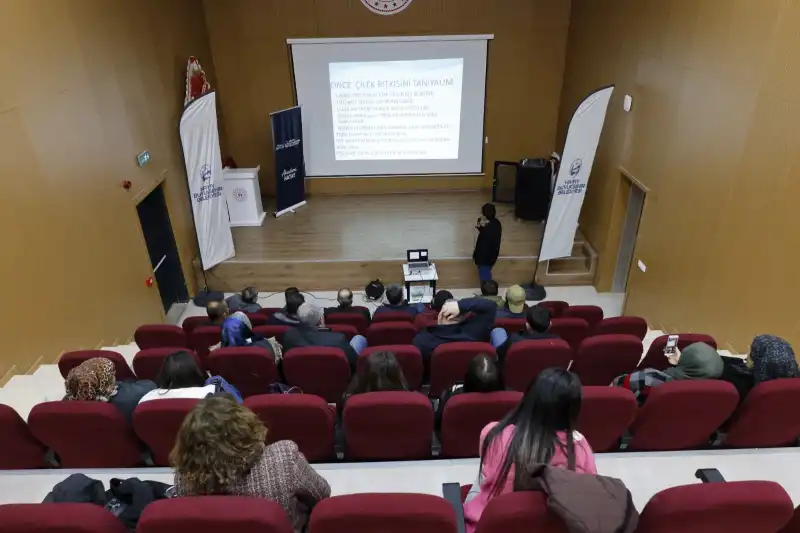 HBB ÇİLEK YETİŞTİRİCİLİĞİ KURSU VERDİ