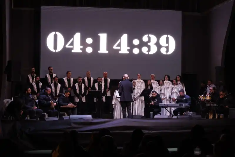 MEDENİYETLER KOROSU KÜLTÜR SANAT ÇARŞISI’NDA SAHNE ALDI