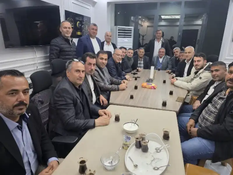 Başkan Yapar Gülderen’de Muhtarlarla Buluştu