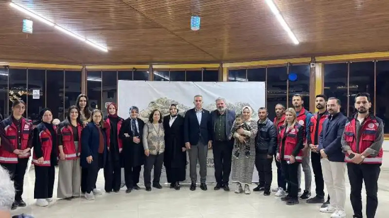 Kırıkhan Belediyesi Ulu Çınarlarımızla, Yeni Evlileri Aynı İftar Sofrasında Buluşturdu