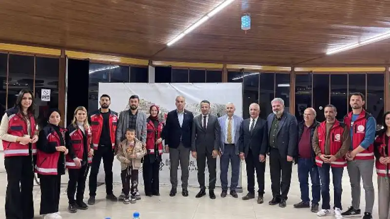 Kırıkhan Belediyesi Ulu Çınarlarımızla, Yeni Evlileri Aynı İftar Sofrasında Buluşturdu