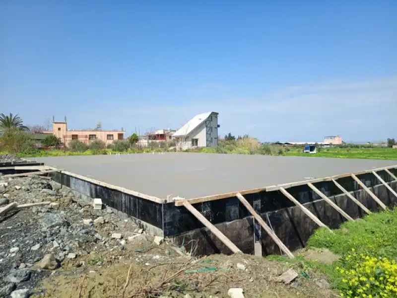 Arsuz’da Üçgüllük Çok Amaçlı Salon Yükseliyor