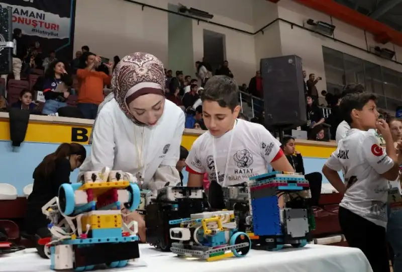 HBB’DEN HATAYBOT’A TOPLAM 3 MİLYON TL ÖDÜL