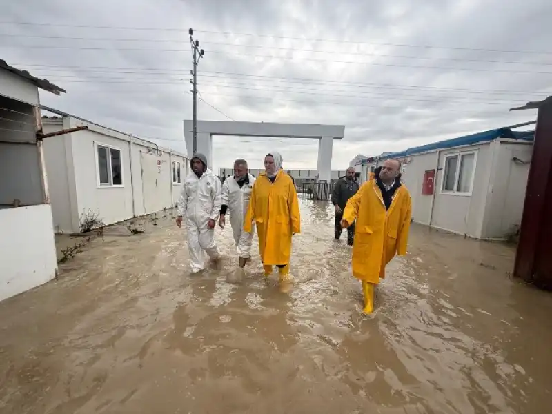 ANTAKYA BELEDİYESİ EKİPLERİ TEYAKKUZDA...