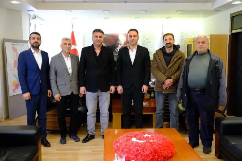 TKP Defne’de Yaprak Dökümü: İki Isim Daha CHP Saflarına Katıldı”