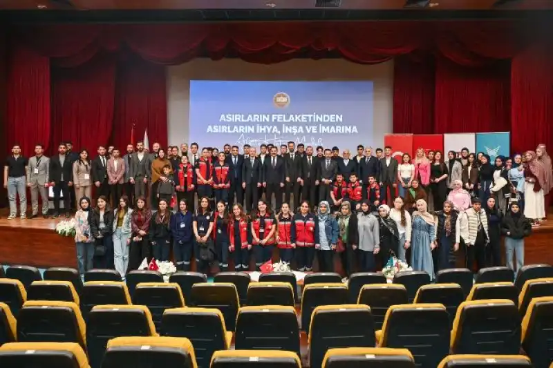 Hatay Valisi Masatlı Hatay İhtisas Akademi Kapsamında HMKÜ Öğrencileriyle Buluştu