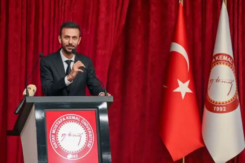 Hatay Valisi Masatlı Hatay İhtisas Akademi Kapsamında HMKÜ Öğrencileriyle Buluştu