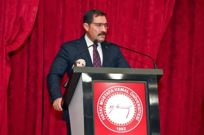 Hatay Valisi Masatlı Hatay İhtisas Akademi Kapsamında HMKÜ Öğrencileriyle Buluştu