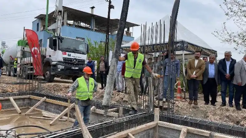 Kırıkhan’da Söz Verildi: Bahçelievler Mahallesi’nde Taziye Evi Projesi Başladı