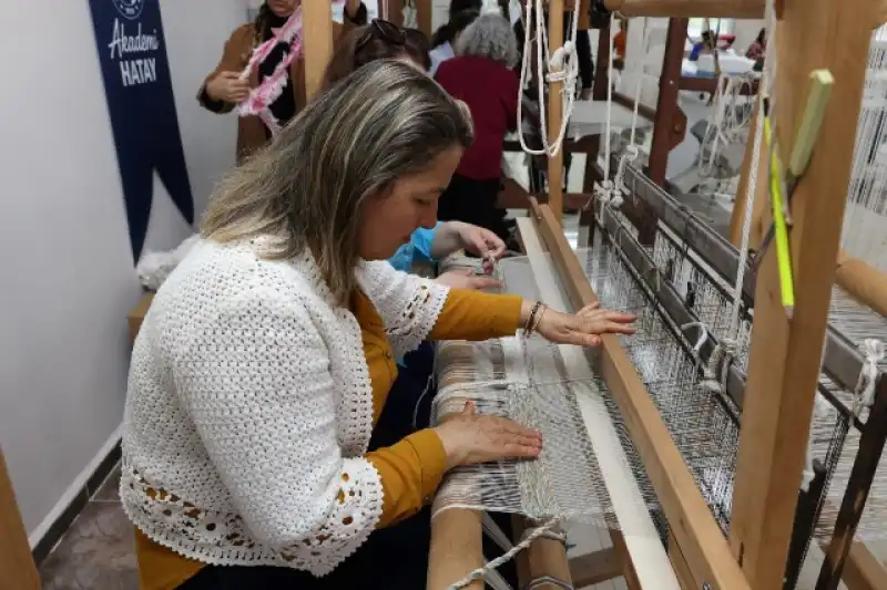 HBB Ile Unutulmaya Yüz Tutan Dokuma Sanatı Yeniden Hayat Buluyor