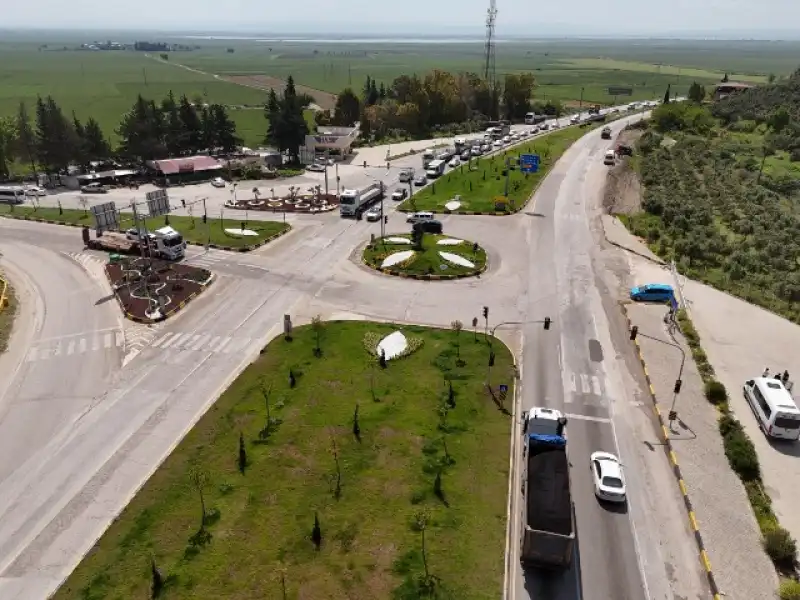 KAVŞAKLAR YENİLENİYOR, HATAY NEFES ALIYOR