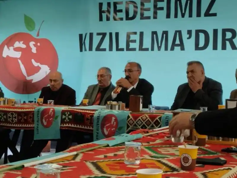 Alternatif Parti Genel Başkanı Göçmen: “Hatalar çürümenin Yolunu Açtı”