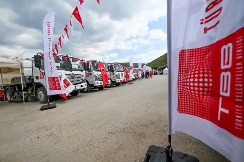 TBB’DEN 94 BELEDİYEYE 95 HİZMET ARACI