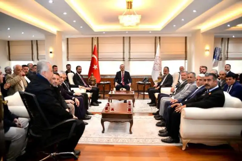 Yayladağı’lılardan Ağrı Valisi Bozkurt’a Ziyaret 