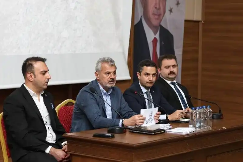 BAŞKAN ÖNTÜRK’TEN HATAY VE DEFNE’YE MÜJDELER