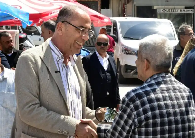 Başkan Yapar, Pazar Yerinde Vatandaşlar Ve Esnafla Buluştu