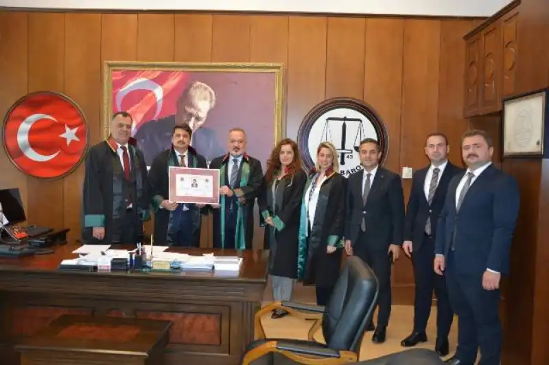Yıldırım, Mülki Idaredeki Başarılarını Hukuk Kariyeriyle Taçlandırdı