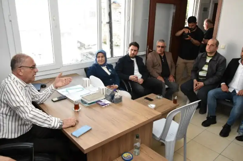 Başkan Yapar, Dağ Bandı Mahalle Muhtarlarıyla Bir Araya Geldi