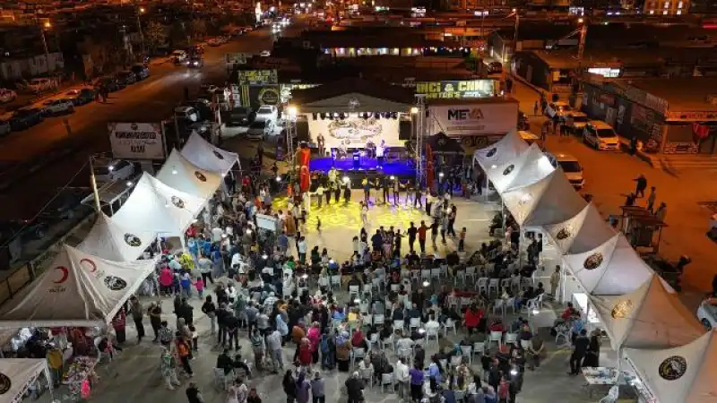 Kırıkhan’da Şenlik Havası: Çocuk Etkinlikleri Ve Türkülerle Unutulmaz Gece