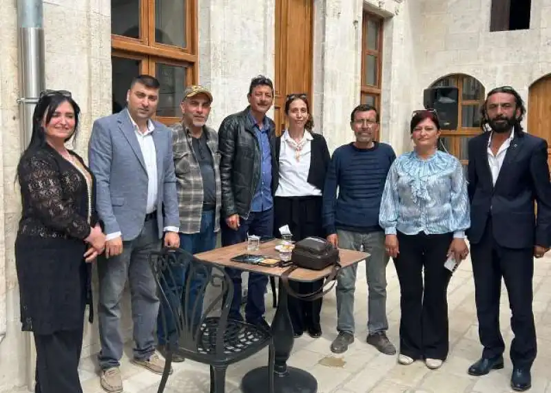 Depremzede Hatay, Şiir Ve Türkülerle Küllerinden Doğuyor…