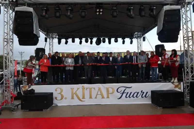Kırıkhan’da Kültür Ve Edebiyat Buluşması: 3. Kitap Fuarı Açıldı