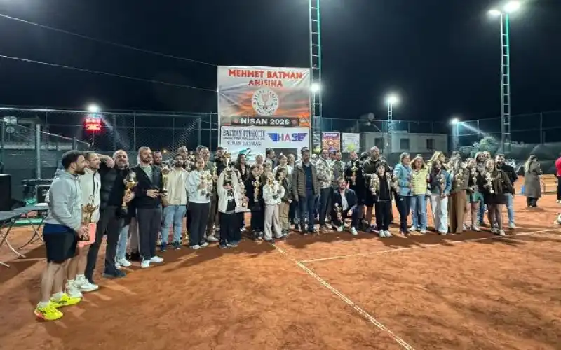 Defne Tenis Spor Kulübü Görkemli Açılış Turnuvasıyla Kapılarını Açtı