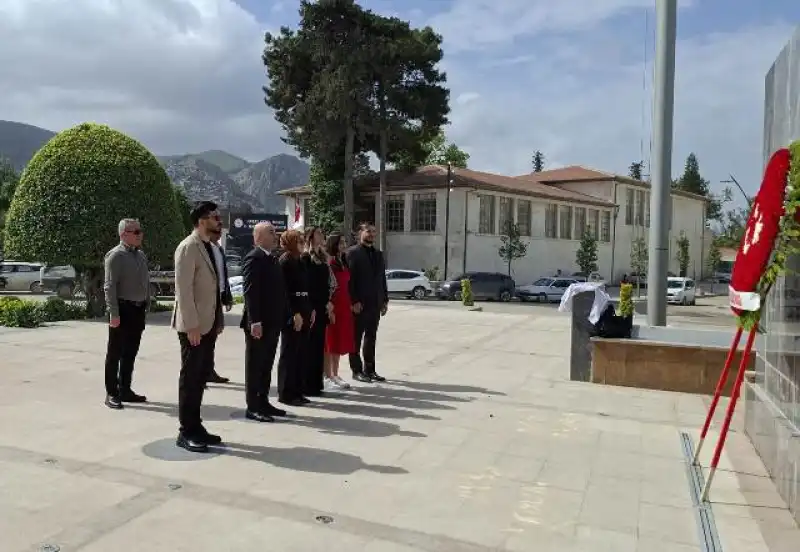 14 MAYIS BİLİMSEL ECZACILIK GÜNÜ KUTLANDI 