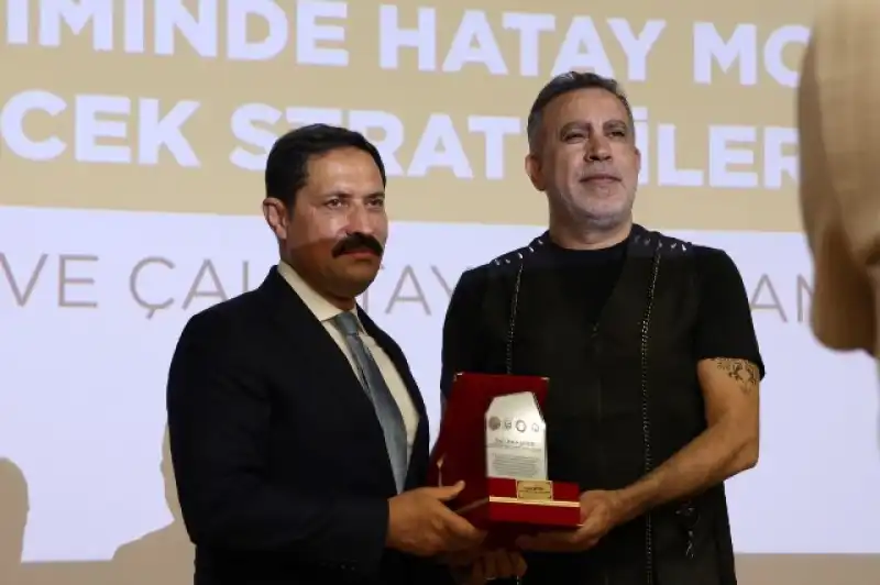 “Krizden Kalkınmaya: Afet Yönetiminde Hatay Modeli” Çalıştayı Tamamlandı