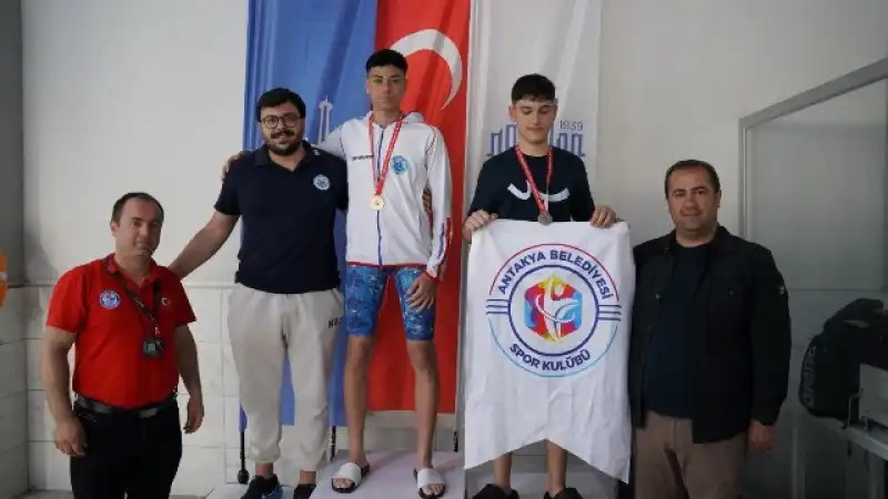 Antakya’da 19 Mayıs Münasebetiyle Yüzme Turnuvası Düzenlendi
