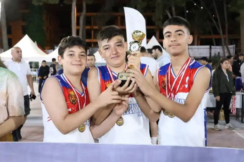 3X3 STREETBALL’DA ÖDÜLLER SAHİPLERİNİ BULDU