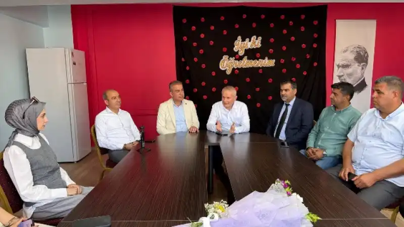 BAŞKAN ÇELİK’TEN 100. YIL İLKOKULU’NA ZİYARET