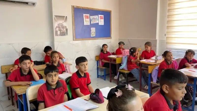 BAŞKAN ÇELİK’TEN 100. YIL İLKOKULU’NA ZİYARET