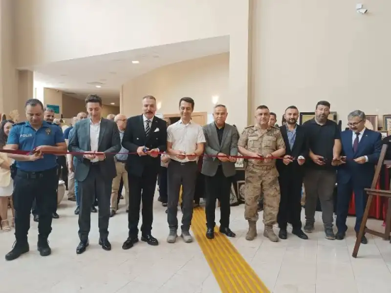 Erzin'de El Emeği Göz Nuru Eserler Görücüye Çıktı