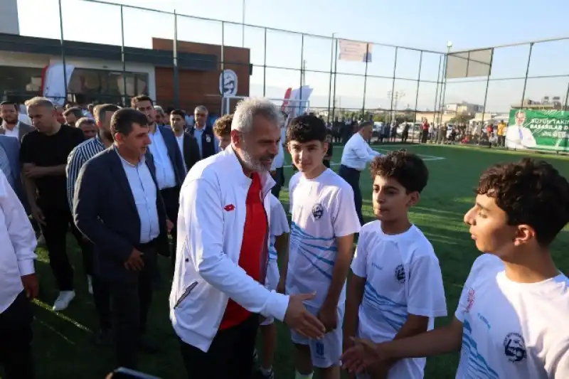 HBB’NİN HALI SAHALARI TURNUVAYLA HİZMETE AÇILDI