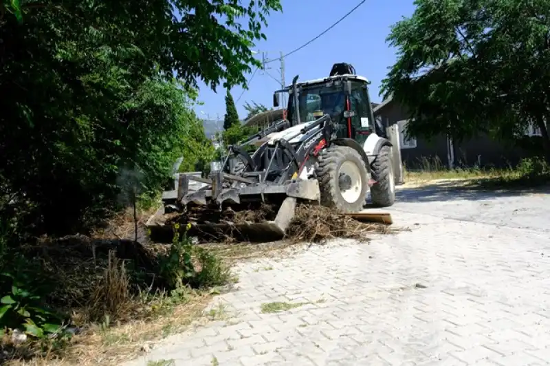 Defne Belediyesi Temizlik Hizmetlerini Aralıksız Sürdürüyor