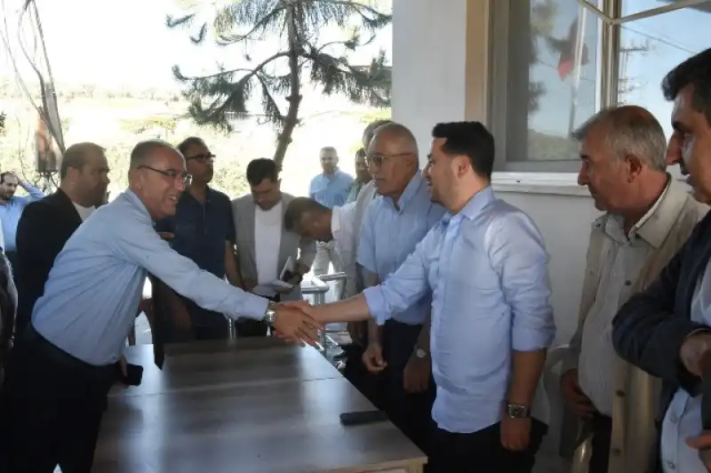 Başkan Yapar, Üzümdalı Mahallesi’nde Muhtarlarla Bir Araya Geldi