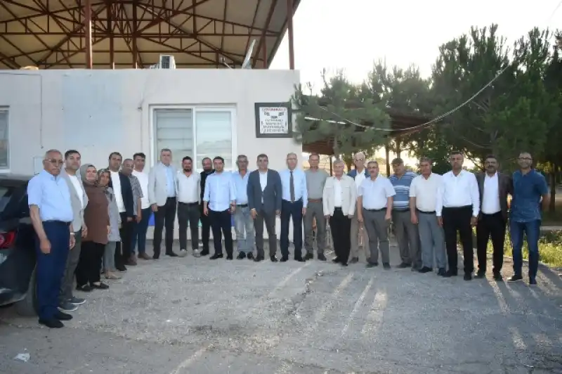 Başkan Yapar, Üzümdalı Mahallesi’nde Muhtarlarla Bir Araya Geldi